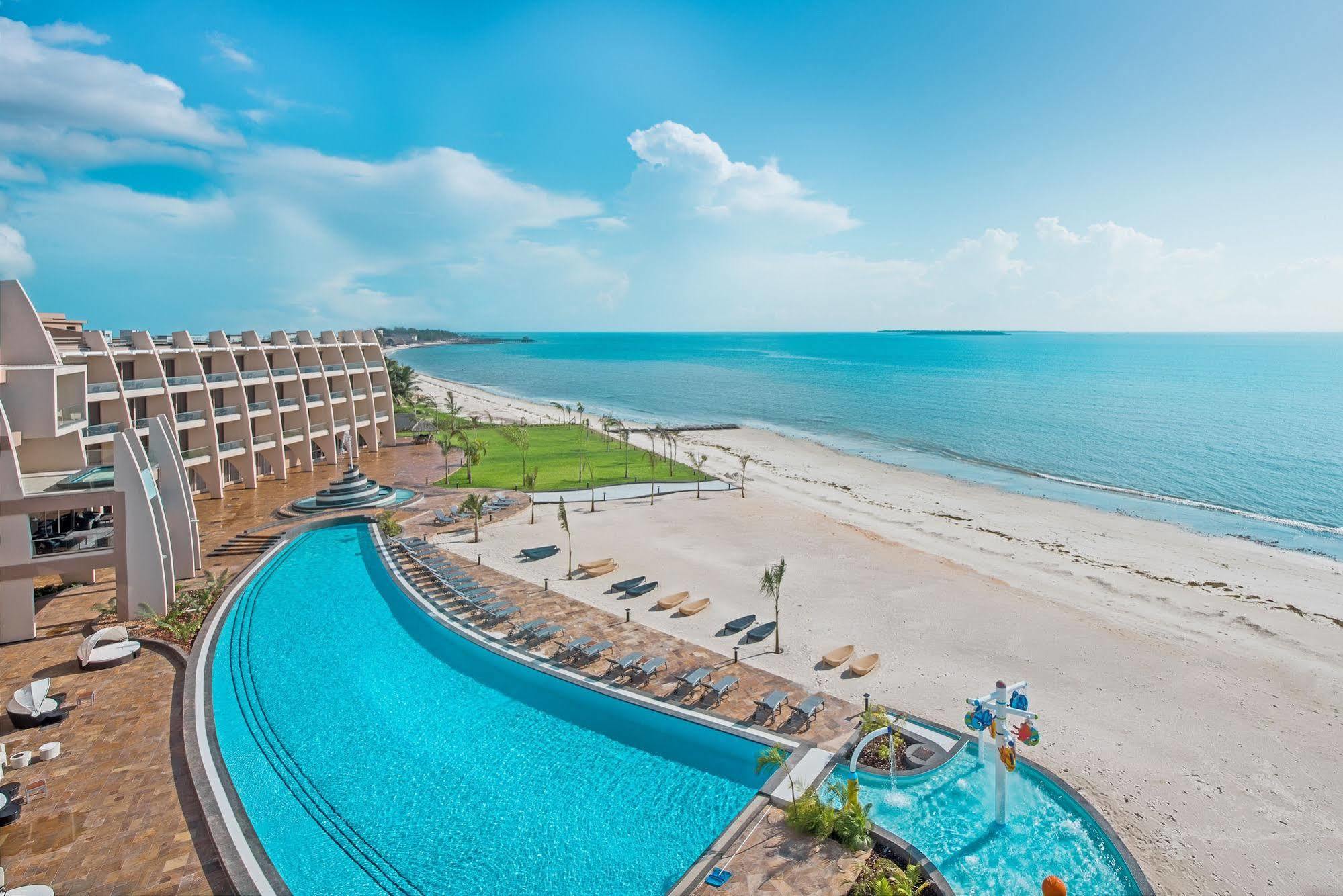 Ramada Resort By Wyndham Daressalam Exterior foto